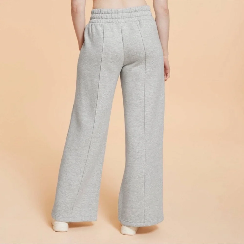 NWT! Blogilates Women's Travel Trouser High-Rise Wide Leg Sweatpants Grey - Picture 2 of 2
